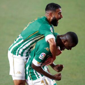 William Carvalho Instagram - O caminho é longo e mais certezas temos que o futuro é risonho ! Continuação , Modo Cápsula ⏳💪🏿⚽️
