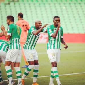 William Carvalho Instagram - feliz pelo primeiro golo ao serviço do @realbetisbalompie e mais feliz ainda pela vitória ! Golo dedicado ao meu menino Bryan🙏🏿❤️⚽️💪🏿