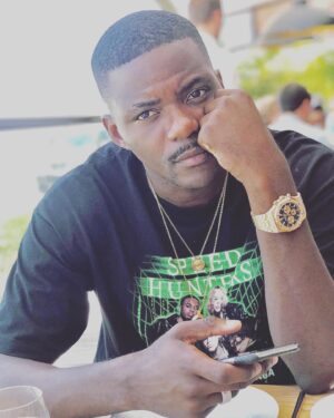 William Carvalho Instagram - 🤔