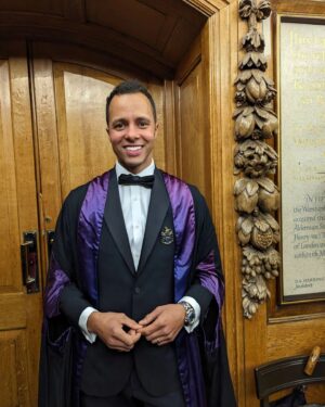 William Kirk Instagram - I recently had the privilege of becoming an Honorary Liveryman for the Worshipful Company of Painter Stainers. 14 years ago they sponsored me to represent my university and the company at the Salon Decorative Arts Fair in Bergamo, Italy. They have certainly inspired me and helped to fuel my love for my craft. Thank you to the new Master, Ivor Macklin for welcoming me and your continued passion to pass on a wonderful heritage skill.

P.s the last to pictures are fine examples of painted wood and marble 🤯

#heritage #heritagecrafts #decorativearts #liverycompany #fauxwood #fauxmarble