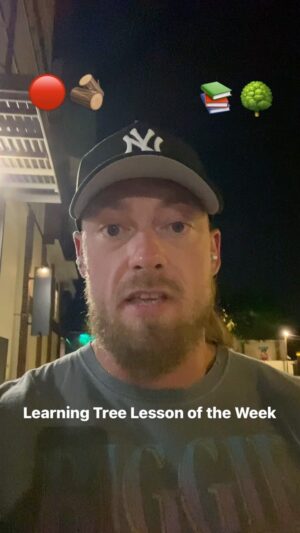 William Morrissey Instagram - Start your week off right with Learning Tree Lessons w/ Big Bill pt. 5 🔴🪵

#mondaymotivation #StayLearning #riseandshine #everyoneelseissleeping #BigBill #LearningTree #positivity#changingtheworld #RedWood #maximizeyourminutes #opportunity 

😊👍