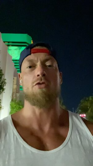 William Morrissey Instagram - Start your week off right with Learning Tree Lessons w/ Big Bill pt. 4 🔴🪵

#mondaymotivation #StayLearning #riseandshine #everyoneelseissleeping #BigBill #LearningTree #positivity#changingtheworld #RedWood #AEWDoN #Vegas 

😊👍