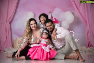 William Muñoz Instagram - HACE UN AÑO LLEGABA MI PRINCESA AURORA 
NOS HAS HECHO MUY FELICES HERMOSA 
TE AMAMOS CON TODA NUESTRA VIDA 
DOY GRACIAS A DIOS POR TENERTE A MI LADO Y POR BENDECIRME TANTO Y SER TU PAPI 
MUCHAS FELICIDADES MI PRINCESA HOY 
EN TU PRIMER AÑO DE VIDA 

TE AMO CON TODA MI VIDA 
FELIZ CUMPLEAÑOS MI BELLA AURORA 
🎉🥳🎊🎂🎁
#Bella #aurora #bellaaurora
