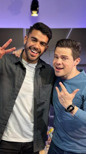 Willy Martín Instagram - Estamos de estreno con un nuevo episodio de @qhdd_podcast conociendo lo que hay detrás de @carlosadyan | Los esperamos en @popvision.plus ❤️‍🔥