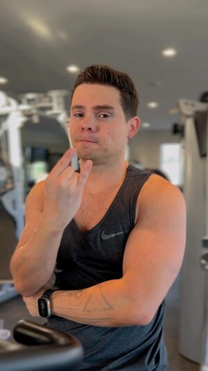 Willy Martín Instagram - Yo entreno porque me gusta y me hace sentir bien… ¿y tú? 💪🏻