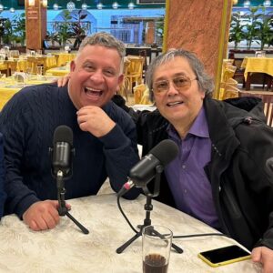 Willy Sabor Instagram - Y pensar que hace poco te fui a buscar a tu casa y hablamos de lo feliz que estabas, de mi papa cuando te grabo tu gran éxito la tarde esta llorando, viajes, eventos, tv, solo recordar los buenos momentos. Chao capo gracias siempre por tus palabras haaa ctm que pena.