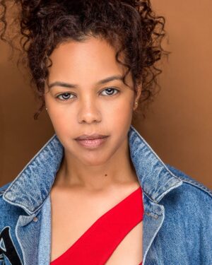 Wilna Castillo Instagram - 2023 you ready? I am! I’m ready to take the industry by storm! 
Headshot @guidovenitucci 
Makeup artist @norahlovesmakeup_mua ♥️
