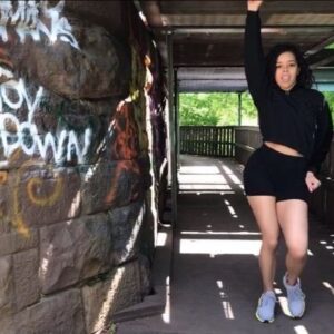 Wilna Castillo Instagram - Loving the @naenaetwins #savageremixchallenge ! S/o to @beyonce & @theestallion for such a fire track 🔥|| 🎥 @reyna5star || #savagechallenge #savageremixchallenge #tiktok #tiktokchallenge