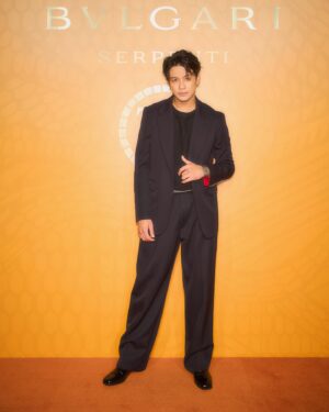 Win Morisaki Instagram - ブルガリのアイコン、「セルペンティ」の75周年を記念したブルガリ セルペンティ 75周年。 時を超えて紡がれる無限のストーリー展。ワクワクしながら伺いました。
見応えがあって見入ってしまうほどのハイジュエリー、 
アーカイブピースやアート作品の展示、そしてブルガリのカフェなど、優雅でゴージャスな時間を過ごせますよ^ ^
表参道で11月9日から26日まで開催です。
是非、半世紀を越えた輝きに満たされてくださいな^ ^

#PR
#Bulgari
#BulgariJewelry
#Serpenti75
#Serpenti