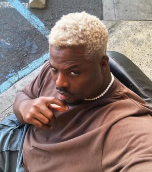 Winston Duke Instagram - Coming in with the vibes
•
•
•
Shout out to @goosethebarber for the cut & color!

#winstonduke #amanforallseasons #blondehair