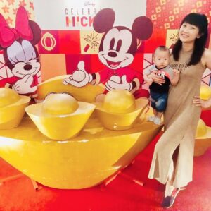 Wiwiek Michiko Instagram - Oh Mickey, you’re so fine, you’re so fine you blow my mine. Hey mickey... hey hey mickey.....🎤🎼🎹