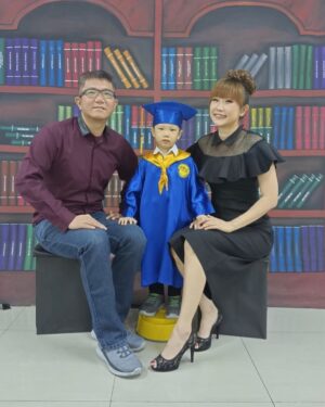 Wiwiek Michiko Instagram - First step to going up to the kindergarden ^^