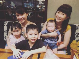 Wiwiek Michiko Instagram - Lagi playdate neee😂😂