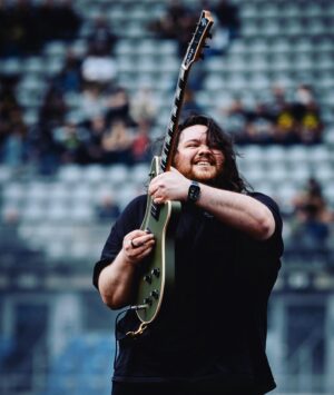 Wolfgang Van Halen Instagram - OPENIN’ FOR ‘TALLICA IN PARIS

📸: @photosbydraia