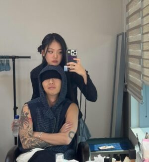 Woo Won-jae Instagram - 눈썹 위로는 메이크업 안합니다
