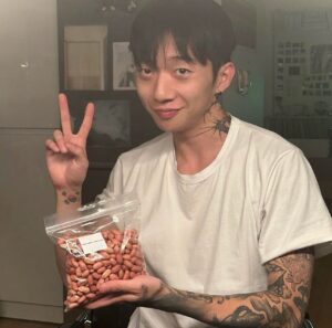 Woo Won-jae Instagram - 😄