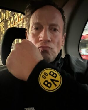 Wotan Wilke Möhring Instagram - Ready to go! Nur der BVB!! #game #final #bvb #matchday #excited #world #london