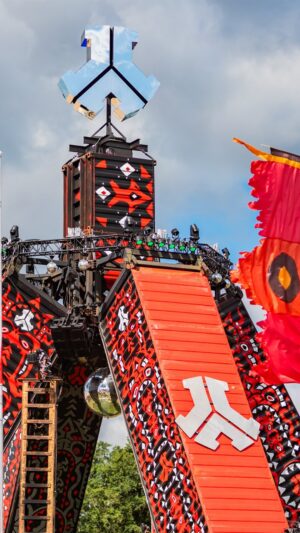 Wouter Janssen Instagram - 15 years after their last appearance on Defqon.1’s RED stage, this legendary duo has honored their call by returning to their roots. Showtek, welcome back to the Holy Grounds!

#defqon1 #powerofthetribe