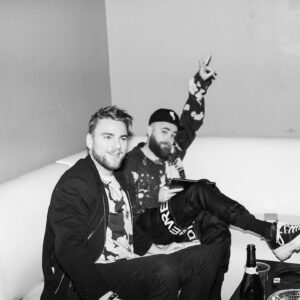Wouter Janssen Instagram - Show a hands up emoji and tag your favorite artist for us to collab with on our next ‘ 360 blue’ hardstyle album. We’re working on finalizing it the next month(s). 

#hardstyle #hardstylemusic 

@ausmonte 📸