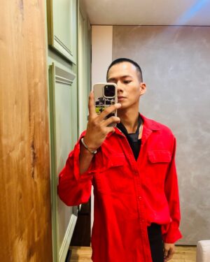Wu Nien-hsuan Instagram - .
「專心答題 就能找到答案」
#一晚帥氣地平頭