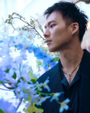 Wu Nien-hsuan Instagram - 祝天下母親 母親節快樂
也謝謝我媽把我生的健康
你們辛苦了🫶☺️

@BREEZECENTER
👔👖 @alexanderwangny 
💇 @four_janet 
💄 @miss.naomi_makeup 
🍷 @lan_a_lan 
📷 @bill7760photo