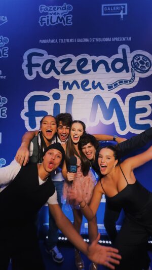 Xande Valois Instagram - O ELENCO DE FAZENDO MEU FILME DEIXANDO A GNT MAIS ANSIOSO!!! Eles chegam dia 14/02 no meu streaming 🤩🎬✨ #FazendoMeuFilme