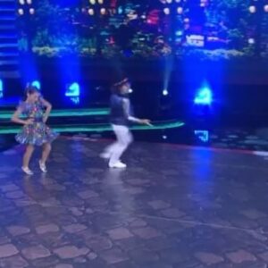 Xande Valois Instagram - Lembrança do Dancinha dos Famosos! 🏆🕺🏻

Um momento especial na minha história, repleto de dedicação e superação. Que memória incrível! 

Ps: essa época era só samba no pé 🙏🏼🤣

Quem aí lembra? 

Reprodução 🎥: Globo / GloboPlay

#tbt #dancinhadosfamosos #globoplay