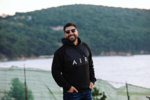 Xaniar Khosravi Instagram - _
سلام🙋🏻‍♂️ 📷 @behrouz_sasani 
#xaniar #xaniarkhosravi