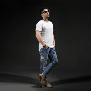 Xaniar Khosravi Instagram - New year, New style 😎

Photo by @iman_mansouri 
#xaniar #xaniarkhosravi #style
