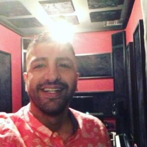 Xaniar Khosravi Instagram - _
نوروز بر همگى مبارك 🌸❤️
#xaniar #xaniarkhosravi #happynowruz #1398 #🐷