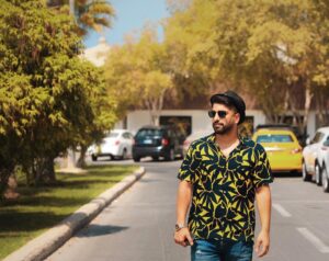Xaniar Khosravi Instagram - _
به نظرتون سيروان عكاس خوبيه؟ 😉
#xaniar #xaniarkhosravi #sirvan #sirvankhosravi #kish #kishisland