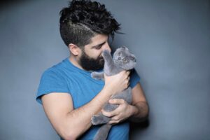 Xaniar Khosravi Instagram - پيانوى من 😺❤️
Photo by @ali_majlesi 
#piano #xaniar #xaniarkhosravi #catlover