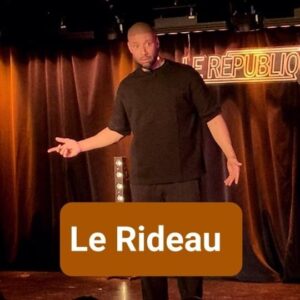 Xavier Delarue Instagram - T'arrive en retard et tu t'assoies derrière le rideau ! Magie des Rodages ! 🤣🙌🏽 Allez Bataille & Fontaine assie Toi ! 🎙🔥#Origine 
Le 14 & 28 Juin, 19h30 au Théâtre Le République ! 
@theatrelerepublique (Lien en Bio)