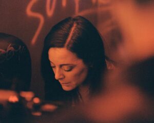 Xavier Dolan Instagram - American friends! Here I am at my best (worst?), cosmetically speaking. You got the freckles, the layered Ts, the pink hair and the Beckham/Ronaldo hairdo circa 2000. The Night Logan Woke Up is streaming on @netflix in the US. It was my favorite experience ever to make, and I cannot tell you how proud of it I am. Let me know what you think, and share the news if you feel like. Photos by @fredgervaisd