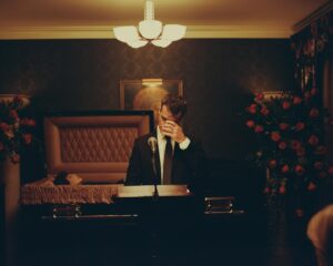 Xavier Dolan Instagram - I’m excited. The Night Logan Woke Up, on @clubillico and @canalplus soon. Other news coming soon. 

J’ai tellement hâte… La Nuit où Laurier Gaudreault s’est réveillé, sur @clubillico et @canalplus bientôt. D’autres nouvelles suivront bientôt.