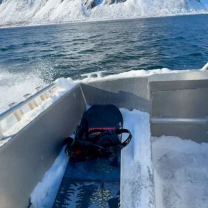 Xavier de le Rue Instagram - Impossible to stay in Ersfjorden and not to get into these iconic lines.
We knocked at a few doors and found  this fishing charter @campsteinfjord that took us out to the Ramnen massif to ride those lines (by the way if you know their names I’m interested✌️)
The conditions didn’t look amazing as it gets quite hit by the ocean but it was well worth it!

📸 @nathanpyr 
#roamer by @swatch