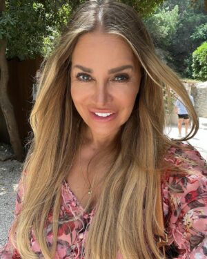 Xenia Seeberg Instagram - 12 Tage ohne Wlan in unserem Haus in Südfrankreich. Das zerrt tatsächlich an meinen Nerven! Wie geht Euch das? Ich bin offensichtlich noch nicht im detox Modus. Jedenfalls war es super schön mal wieder im @laguerite zu sein. 
12 days without WiFi at our house in Southern France. I am on edge. Not in detox mode yet. But it was truly wonderful being back @laguerite . 
#cannes #laguerite #lagueritecannes #enjoythemoment #enjoythelittlethings #enjoylife #bestager #germanactress #bestagermodel #liveyourlife #liveyourbestlife #justbe