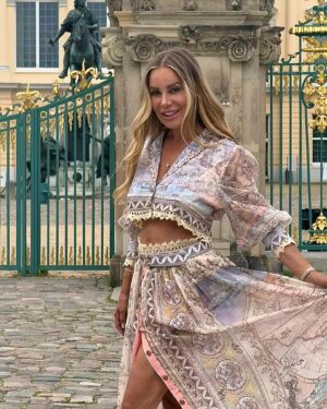 Xenia Seeberg Instagram - Stürmische Zeiten. Es muss ja nicht jeder Schuss perfekt sein. Manchmal ist das Imperfekte das, was es schön oder interessant macht. Auch wenn es etwas am Prinzessinnen Look rüttelt. 
Stormy Times. But not every picture needs to be perfect. Sometimes the imperfection makes it more beautiful or interesting. Although not very princess like…!
#stormydays #imperfection #princess #zimmermann #thankyou