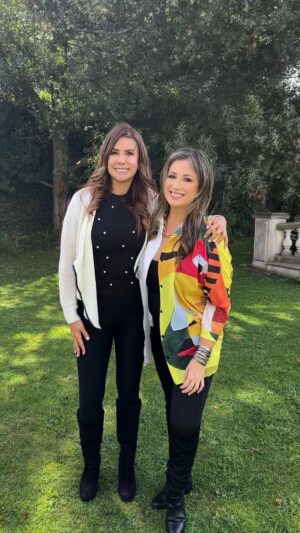 Ximena Rubio Instagram - En este capitulo del Diario, hablamos con Ximena Rubio acerca de la PROSPERIDAD, la RIQUEZA y el DINERO; cual es su significado? como se diferencian estos 3 terminos? que nos hace desconectar de estos? y por supuesto la solucion para aprender a conectarnos correctamente con la vibracion correcta.

Capítulo completo en el canal de YouTube Diario de Diana TV 📺 link en la Bio

#diariodediana #diariodedianatv #serfelizesunadecisionnounaobligacion #decideserfelizydejadequejarte #sacaleeljugoalavida #unduendeenmicabeza