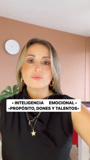 Ximena Rubio Instagram - Qué es más importante para ti?
1. FORTALECER TU INTELIGENCIA EMOCIONAL? 😠😡🤬🤯
2. IDENTIFICAR TUS DONES Y TALENTOS? 🧐😲🤩😮‍💨

🎁🎁🎁 Va regalo Para TODOS los que me respondan en los comentarios de este video 👇🏻
Y dale ♥️ 

Y si es OTRO DIFERENTE- dime Cuál