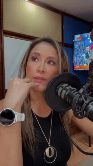Ximena Rubio Instagram - 🎙️Cómo AHORRAR y manejar las DEUDAS

Feliz de estar invitada a este programa de radio agregando valor a ustedes y BIENVENIDOS QUIENES ESTÁN LLEGANDO 💫
.
.
.
.
#deuda #ahorro #paz #ansiedad #dios