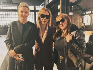 YOSHIKI Instagram - Milan Fashion Week 2024
I debuted @maisonyoshiki at my fashion show in Milan.
I was also invited by some amazing brand’s shows, including GUCCI.

2024 年ミラノ ファッション ウィーク
ミラノのファッションショーで Maison Yoshiki Paris がついにデビュー。GUCCIなどの素晴らしいブランドのショーにも招待されました。

Yoshiki 

#gucci #yoshiki #maisonyoshikiparis #maisonyoshiki #milanfashionweek #mfw