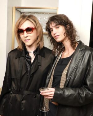 YOSHIKI Instagram - In Tokyo with amazing friends.
I worked with Mica in the cover of VOGUE before.
東京で友達と会った🍓🥂
Micaとは以前一緒にVOGUEの表紙をやった

Yoshiki 

#mica #vogue #yoshiki #model #voguecover #vogue表紙 #edition #yoshikipommery 🥂 #tokyo #champagne
#MicaAragarnaz #beck