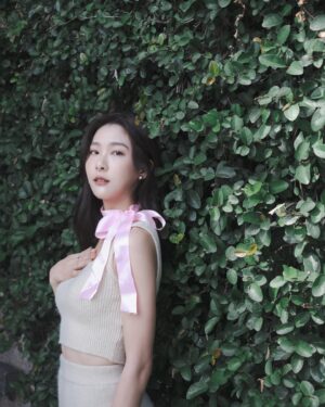 Ya-Gi Lai Instagram - 🎀🫶🏻🌿
「我們擁有的最大的自由，就是可以選擇如何回應發生的事。」-The Boy, the Mole, the Fox and the Horse

我是雅琪，想透過小小的影響力，在10.22國際乳癌防治日這天跟女孩們說，關注自己的身體變化是每一位女性愛自己最直接的表現，醫療科技不斷進步，面對乳癌，放棄從來不是選項。
願所有堅強的心，都能好好放心 ❤︎‬

三陰性乳癌完整影片🔗 https://lihi3.cc/3QGT0

Photo @jocelyn_0120 @flaneues_120 
#三陰性乳癌 #乳癌防治 #國際乳癌防治月