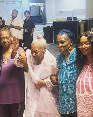 Yaani King Mondschein Instagram - THIS IS 1️⃣0️⃣0️⃣ YEARS OLD! My maternal grandmother, GrandMary, is 100 today and we celebrated her in ALL of her lilac organza glory this weekend! What an honor, privilege and a blessing to have her sharp as a tack and able to enjoy this celebration of her life! Grandmary, It is not lost on me given what this past 11 months has been like, how fortunate we all are to have you here. Thank you for the crocheting, knitting, baking, gummy arms and crazy ass thumb! IYKYK😜The ultimate shoulder dancer is a century. Wow! 
#OurFirstCentenarian 🎂