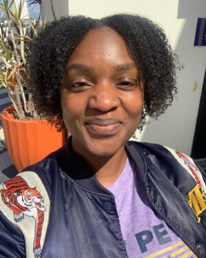 Yaani King Mondschein Instagram - Hey y’all! It’s been a while! 👋🏾💁🏾‍♀️ #washDay #FeltCute