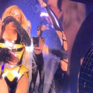 Yaani King Mondschein Instagram - HAPPY BIRTHDAY TO THE QUEEN @beyonce!!🐝🎂
 As her official lead backup dancers- MelKiYaancé - we went to support her Saturday night. Due to unexpected pinky toe injuries we couldn’t perform but it was still a good show…😬
Life changed. 
Inspiration unlocked. 
Love deepened. 
#RenaissanceWorldTour