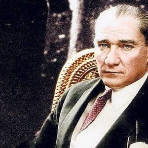 Yağmur Çokgenç Instagram - 19 Mayıs doğumdur, 19 Mayıs Bandırma Vapuru’nun Samsun’a çıkışı, asla sönmeyecek bir güneşin doğuşu, kurtuluş meşalesinin yakılışıdır. Minnet, saygı ve özlemle anıyorum.. Bayramımız kutlu olsun 🇹🇷