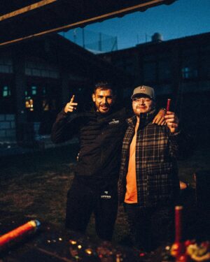 Yair Rodríguez Instagram - Hace poco recordé que no se necesita mucho para ser felices. 
.
.
@aleksito.o 📸