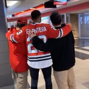 Yair Rodríguez Instagram - Thank you @nhlblackhawks for having me at your game today and giving me the opportunity of hitting the puck even if I was beaten by an 8 year old kid and eaten by @bhawktommyhawk .  It was an amazing experience.  Go Hawks!